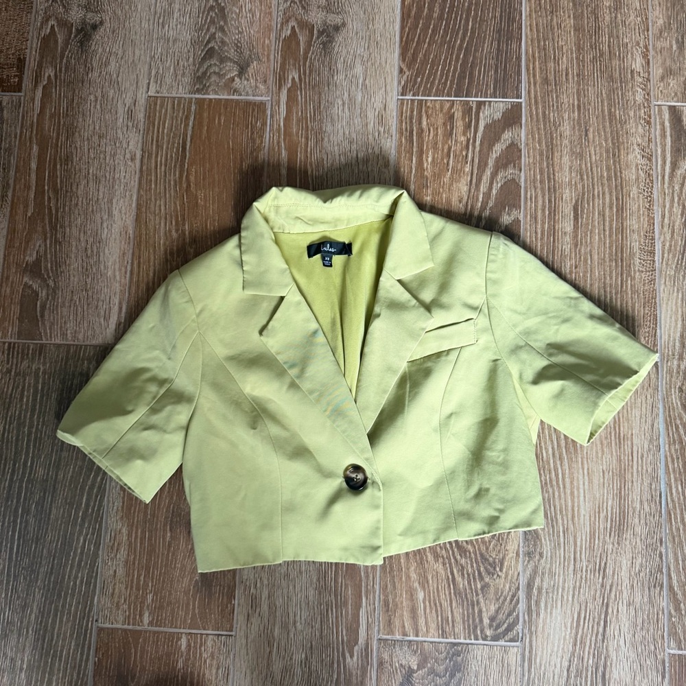 Lulu's Lime Short-Sleeve Cropped Blazer